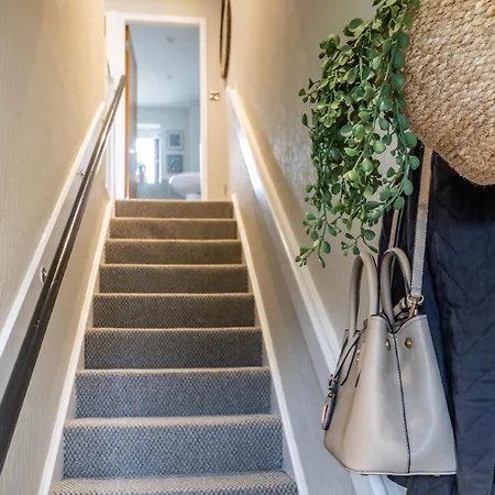 Holiday home Luxury House, Sleeps 6 People - 10 Mins From Solihull Nec, Bhx Airport, World *